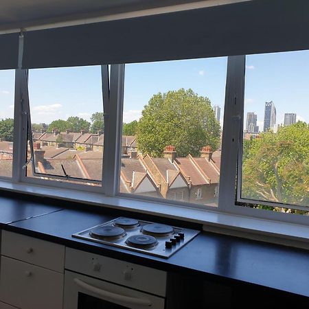 Double Room In Private Apartment London Exteriör bild