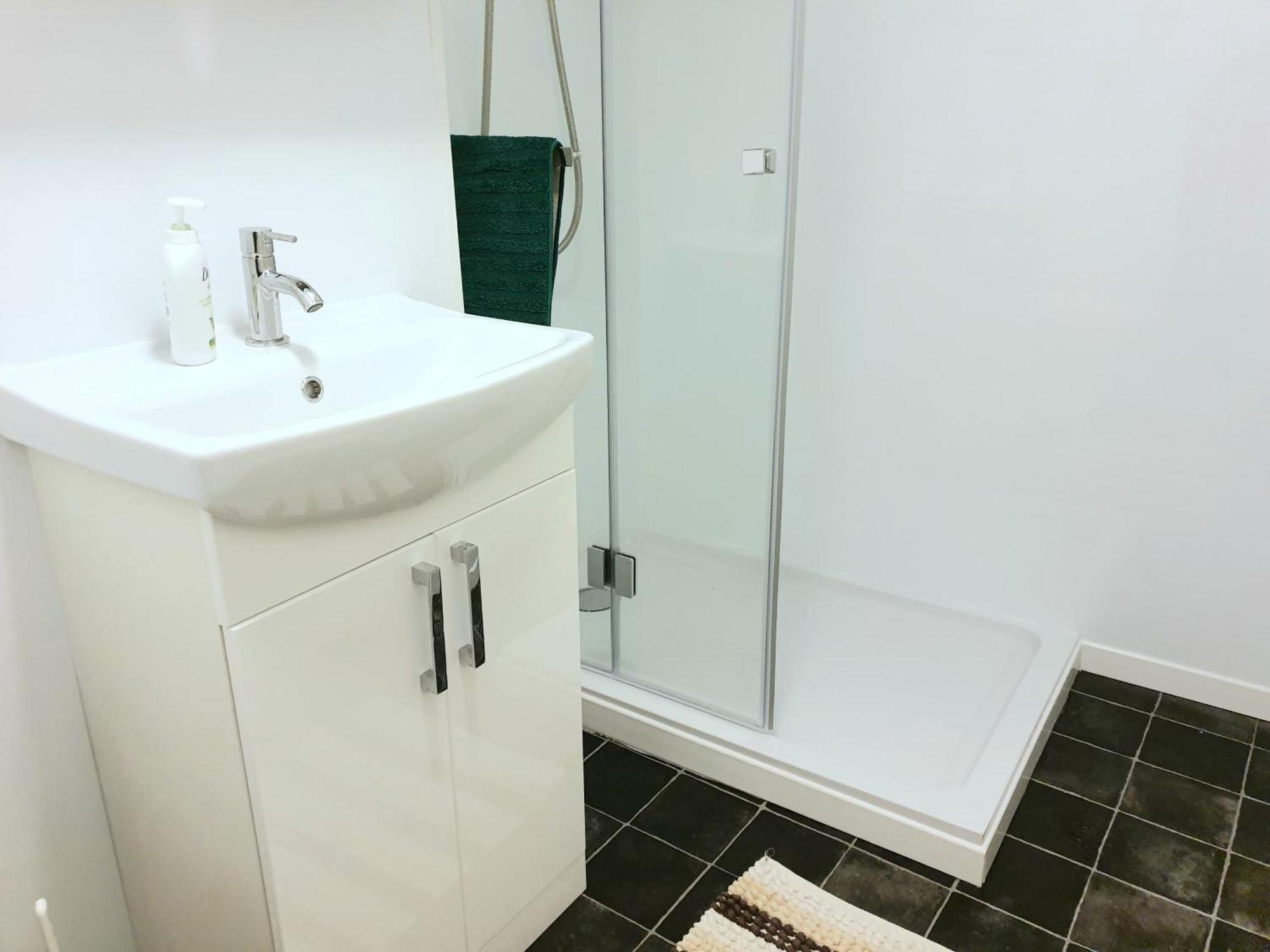 Double Room In Private Apartment London Exteriör bild