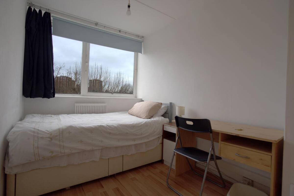 Double Room In Private Apartment London Exteriör bild